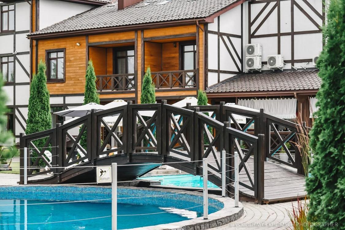 Zagorod Hotel Girka Polonka Екстер'єр фото