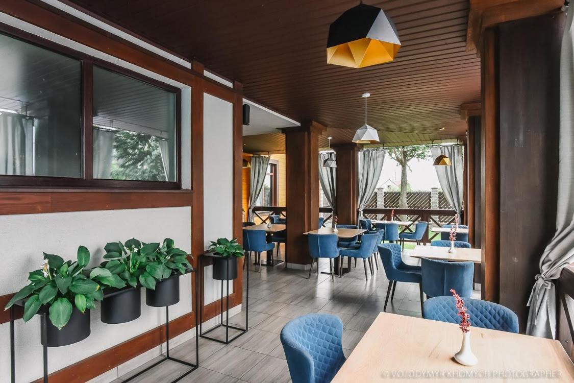 Zagorod Hotel Girka Polonka Екстер'єр фото