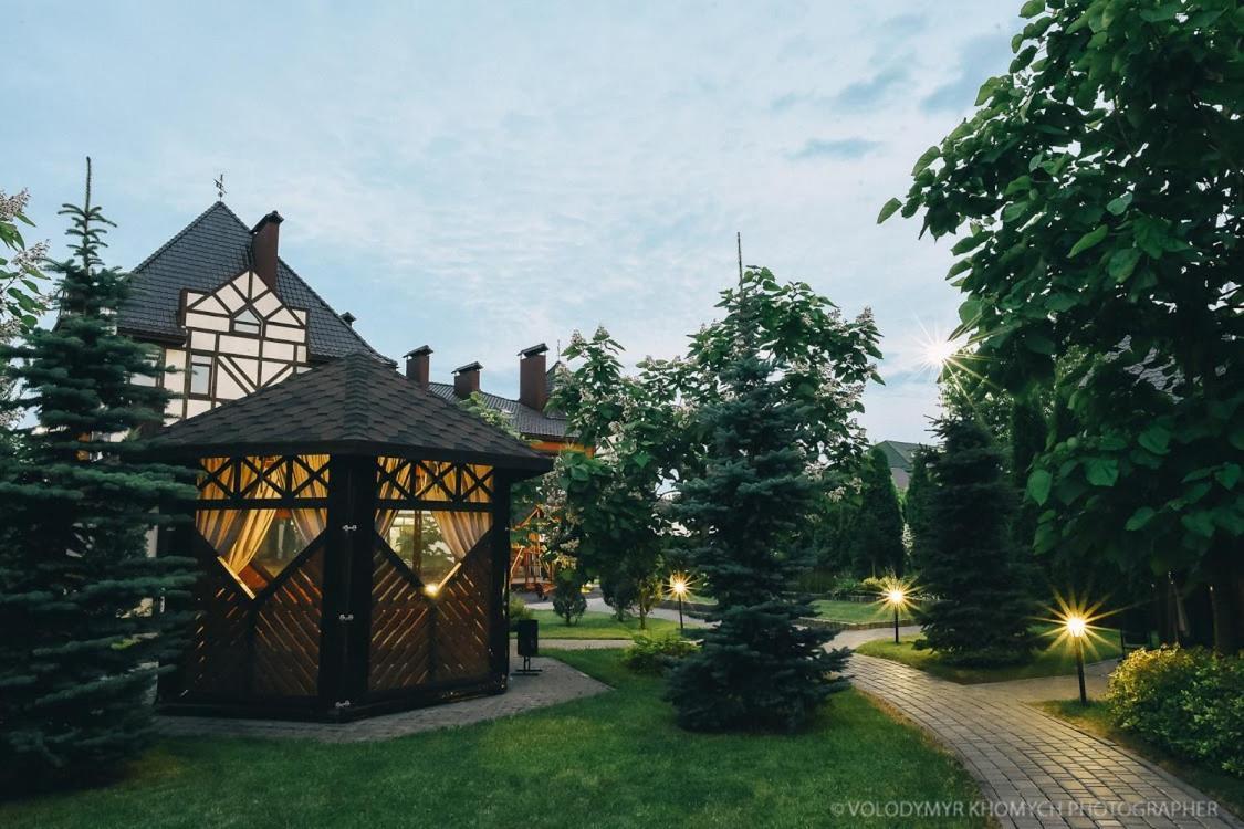 Zagorod Hotel Girka Polonka Екстер'єр фото