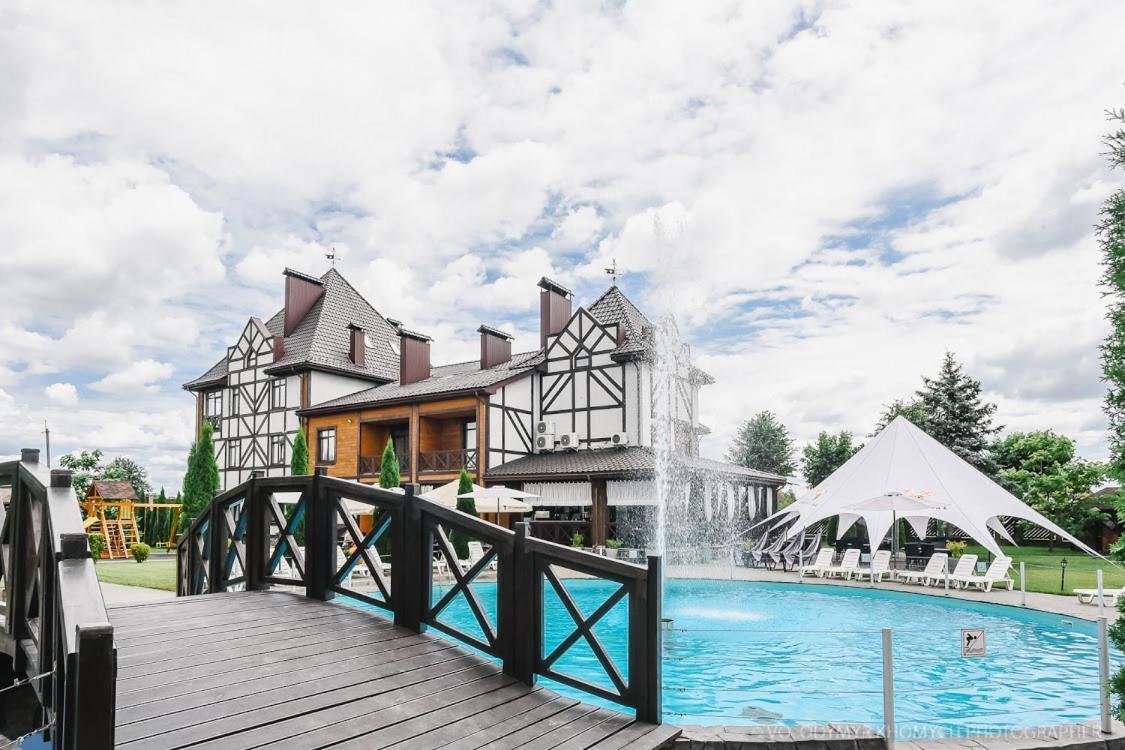 Zagorod Hotel Girka Polonka Екстер'єр фото