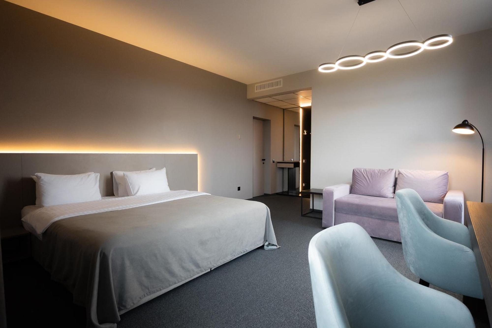 Zagorod Hotel Girka Polonka Екстер'єр фото